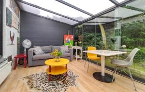 Beautiful Home In Baarland With Wifi