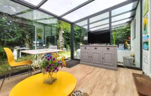 Beautiful Home In Baarland With Wifi