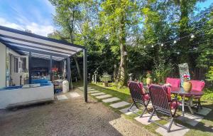 Beautiful Home In Baarland With Wifi