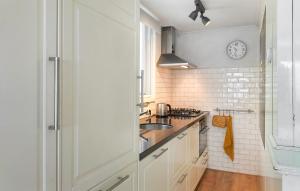 Beautiful Home In Baarland With Wifi