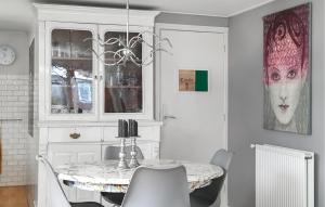 Beautiful Home In Baarland With Wifi