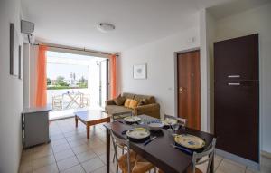 Amazing Apartment In Isca Marina