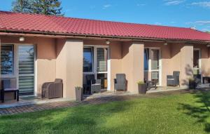 1 Bedroom Pet Friendly Home In Rekowo