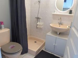 Appartement cosy à 100m de la plage avec cour privée et parking à La Tranche-sur-Mer - FR-1-194-30