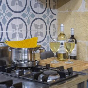 Levander Suite 1 at Tan-Neputi by Solea