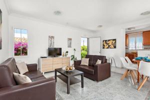 Villa Lantana by Villa Plus