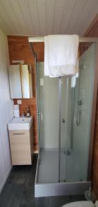 Tentes de luxe Roulotte de la Ferme Les Chenevieres : photos des chambres