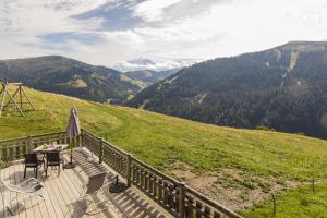 Le megevan-dans les alpages