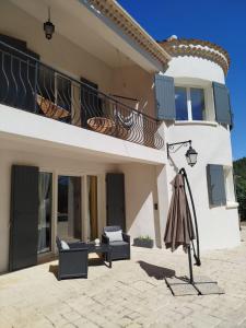 La Tourelle Suite Cosy entre vignoble aixois et Luberon