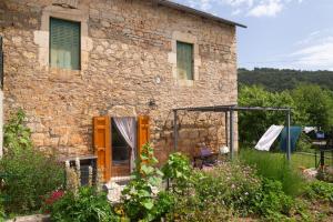 Maisons de vacances Gite Le Jardin d-Irma 3/4 personnes : photos des chambres