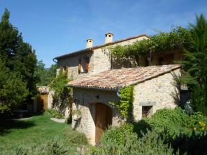 Le gite jaune a ampus