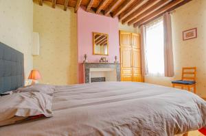 Maisons de vacances Le bas du buisson ferme : photos des chambres