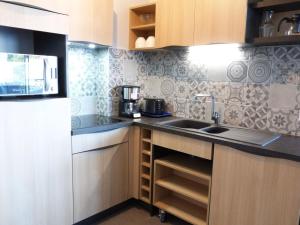 Appartement PMR 2 Chambres, Face Plage, Piscine, Balcon, Pour 6 Personnes, Animaux Admis - FR-1-194-222