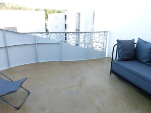 Appartement PMR 2 Chambres, Face Plage, Piscine, Balcon, Pour 6 Personnes, Animaux Admis - FR-1-194-222