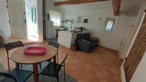 Maisons de vacances Le petit mas : photos des chambres