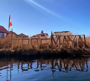 Uros Maya Lodge