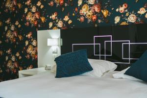 Hotels Holidays & Work HOTEL : photos des chambres