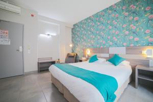 Hotels Holidays & Work HOTEL : photos des chambres