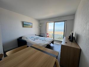 Appartements Cocon cotier - Vue sur Mer - Parking - Proche de la Thalasso - Terrasse : photos des chambres