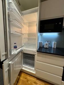 Beautiful Modern Central Croydon Apartment