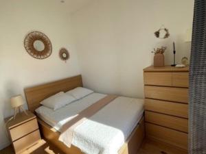 Appartements Appartement en front de mer a Villers-sur-Mer face au Casino, 2P tout equipe avec parking privatif - FR-1-712-14 : photos des chambres