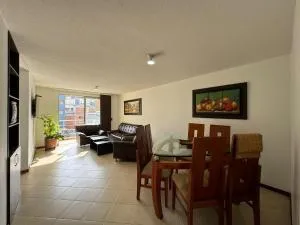 MARGARETH - La Linda