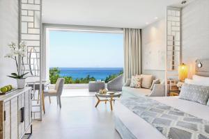 Junior Suite with Sea View room in Ikos Aria