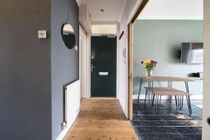 Top-Floor Covent Garden Flat