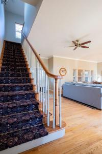 Balcony Suite Fraser Family Vineyard Stay in Amador