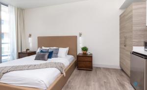 Rooftop Pool Balcony Hollywood Beach Broad walk