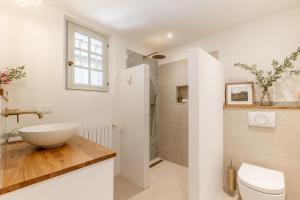 B&B / Chambres d'hotes Le Mas de Caroline : Chambre Double avec Balcon