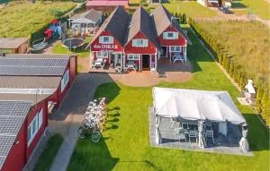 Amazing Home In Chlopy With Wifi - Chłopy