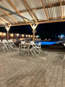 Antalya Havuzlu Bungalov