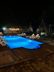 Antalya Havuzlu Bungalov