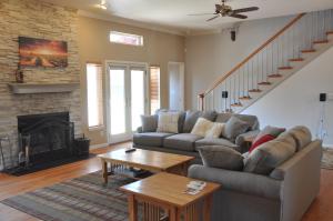 Balcony Suite 2 Fraser Family Vineyard Stay in Amador