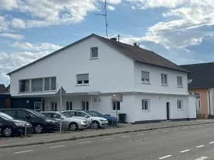 Ferienwohnung FLOTT - Glött