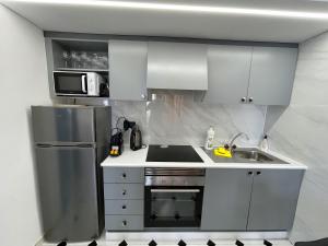 Apolo 5 central near restaurants 150 meter from beach