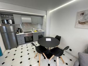 Apolo 5 central near restaurants 150 meter from beach