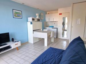 Joli studio terrasse 2* proche centre, parking, vue mer - FR-1-309-140