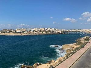 Seafront 2 bedroom apartment