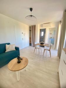 Le Belvédère - Studio avec vue YourHostHelper