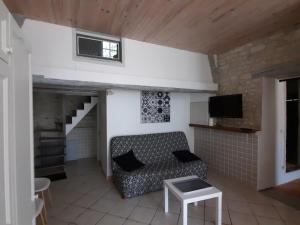 Maison Atypique 76m² - Centre La Roche-Posay, Terrasse, Jardin Clôturé - FR-1-541-60