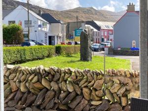Cille Apartments, Ballyferriter village