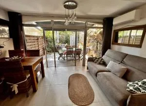 Superbe appartement 2 pièces avec piscine et parking, proche de la mer - Bastide Giraud