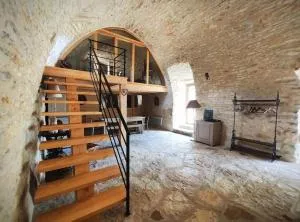 Grande grange atypique proche des Gorges du Tarn - Le Recoux