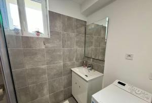 Séjour magique proche aéroport CDG Astérix Disney et Paris Maison toutes commodités, terrasse, WIFI, CLIM, lave vaisselle