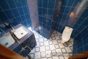 Gold 13 Cama Matrimonial y Baño Compartido