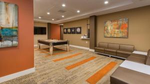 LALA House -1Br with Free Parking, Pool, Laundry