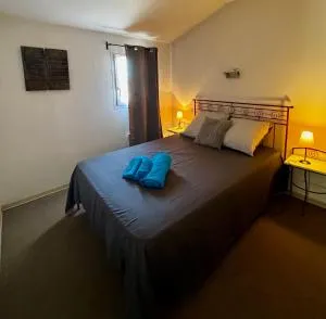 Apparemment 4 personnes 449 les Jasses de Camargue - 加拉尔盖莱蒙蒂厄