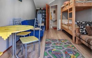 1 Bedroom Stunning Home In Rekowo